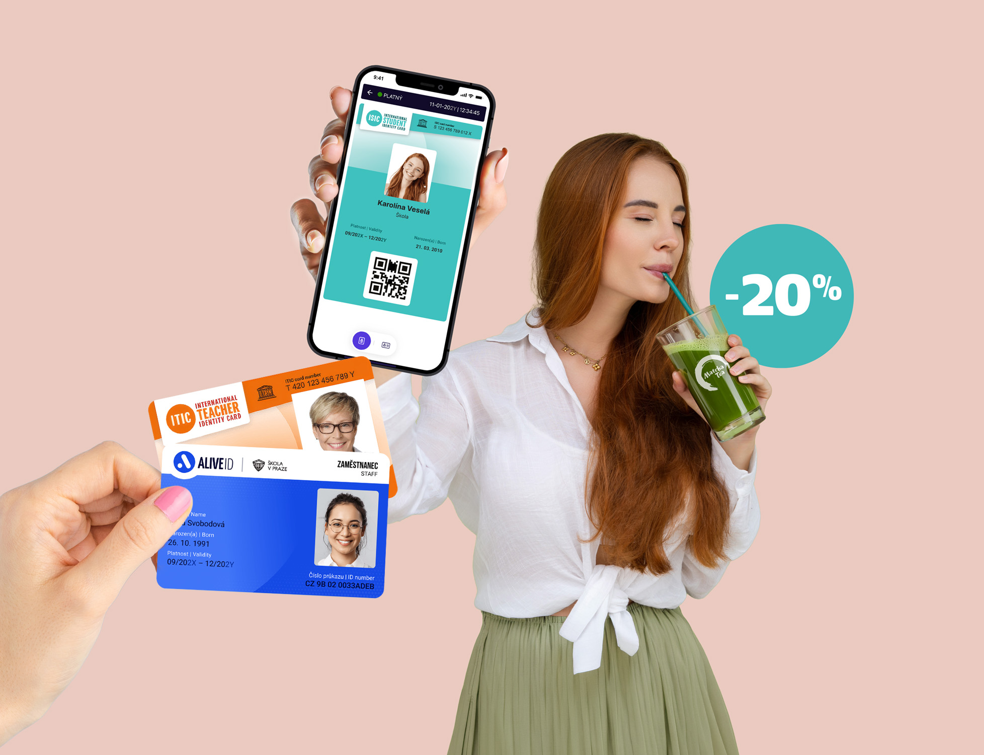 Žena pije zelený nápoj brčkem, vedle karty ISIC, ITIC a ALIVE a štítek sleva 20 %